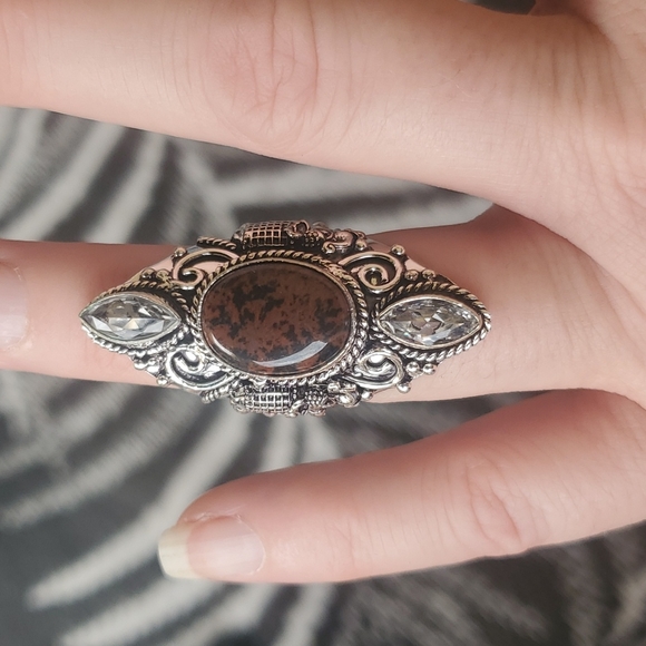 New Mahogany Obsidian & White Topaz 925 Silver Carved Elephant Statement Ring. - Picture 6 of 12